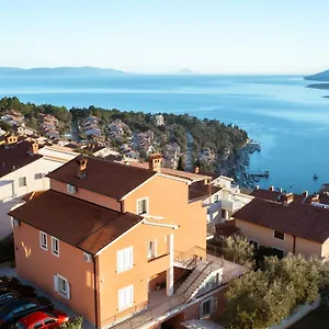Oriana Apartment
